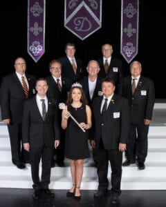 Queen Madison Lee Dean with the 2017 board of directors